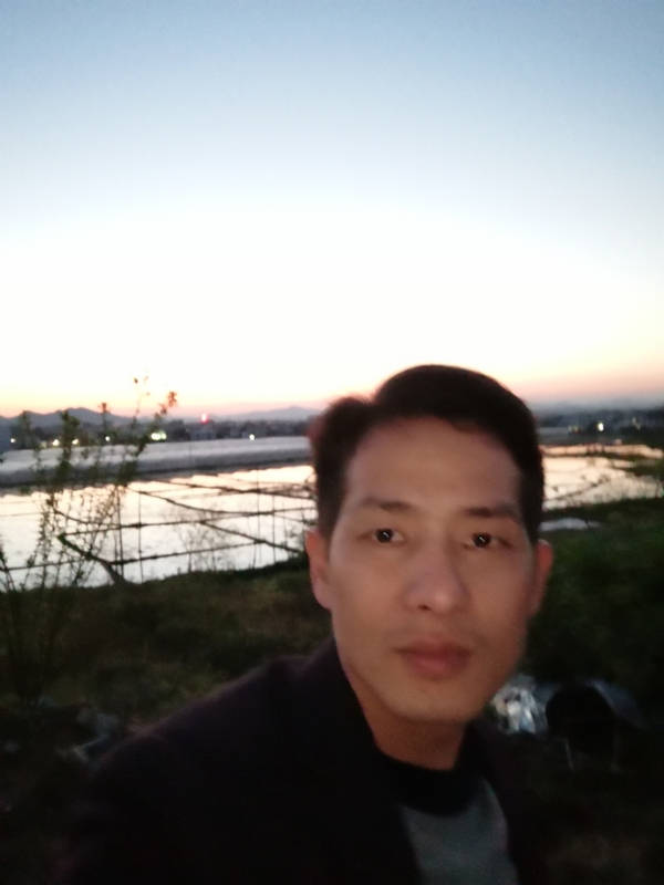 不忘初心的第一张照片--清流交友网