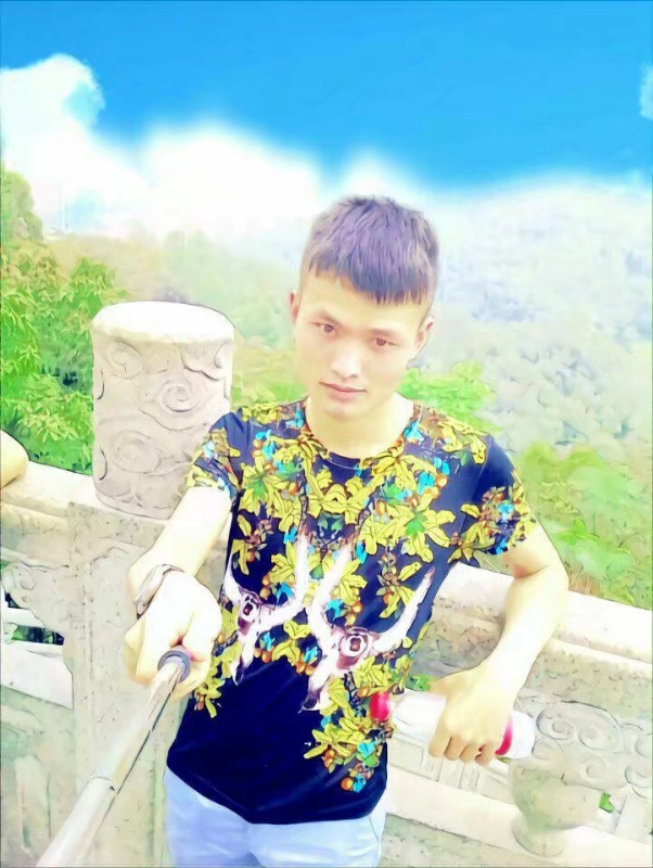 孤独王者元首的第一张照片--清流交友网