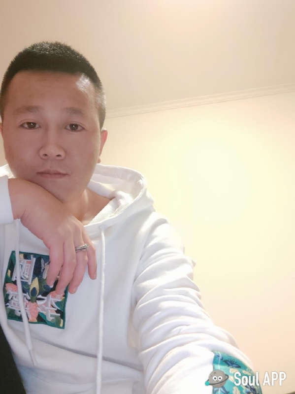 Away的第一张照片--清流交友网