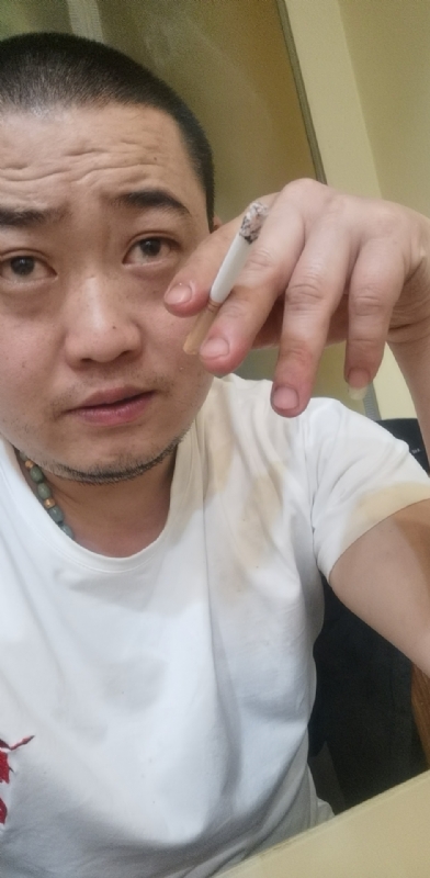 孤独的螃蟹的第一张照片--清流交友网
