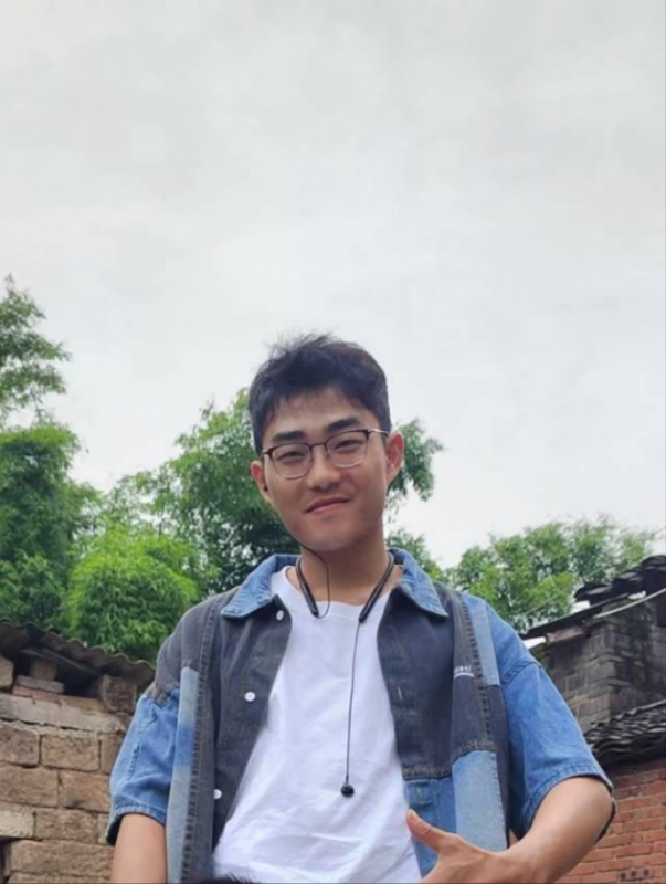 越努力越幸运的第一张照片--清流交友网