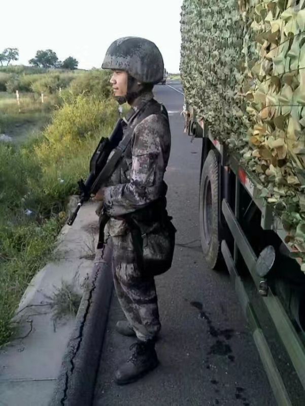 搬砖中的第一张照片--清流交友网