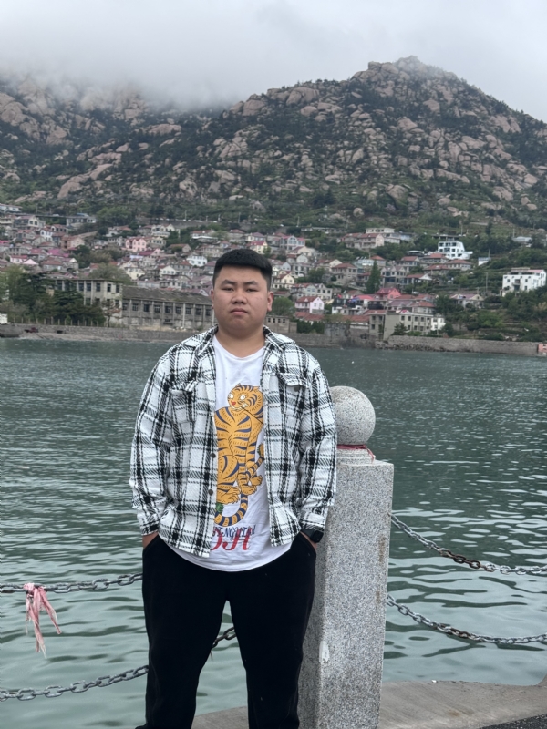 谨慎的第一张照片--清流交友网