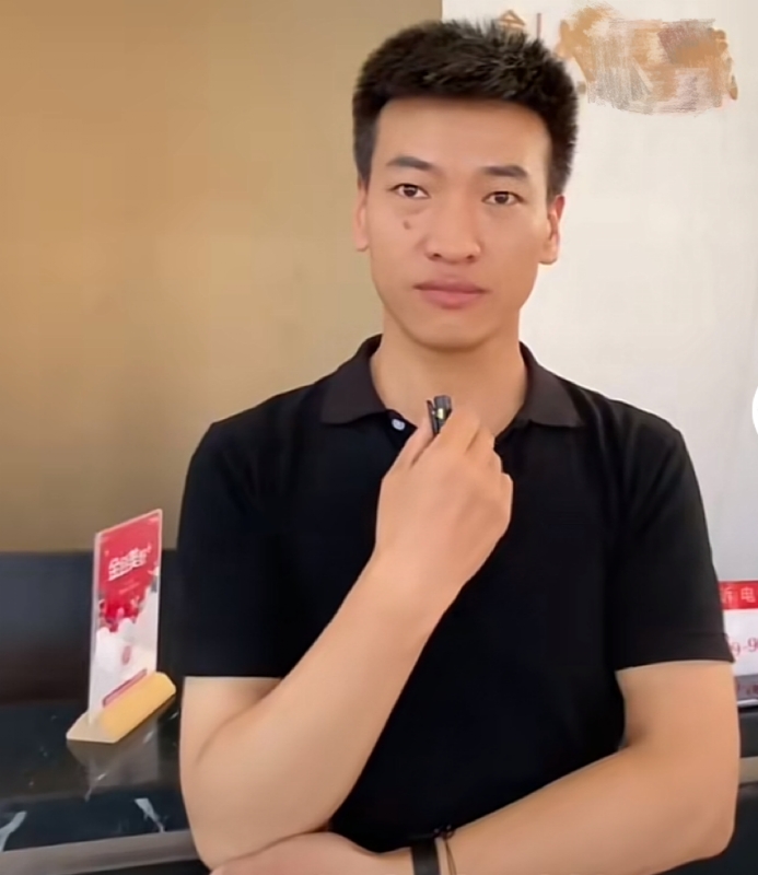一杯梁白开的第一张照片--清流交友网