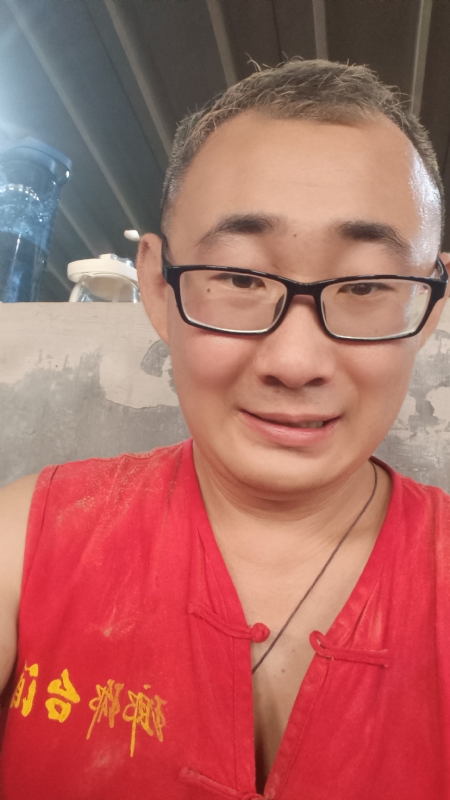 黑黑一笑的第二张照片--清流交友网