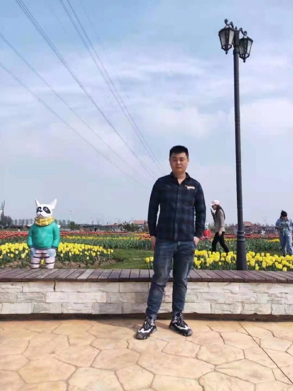 海阔天空的第一张照片--清流交友网