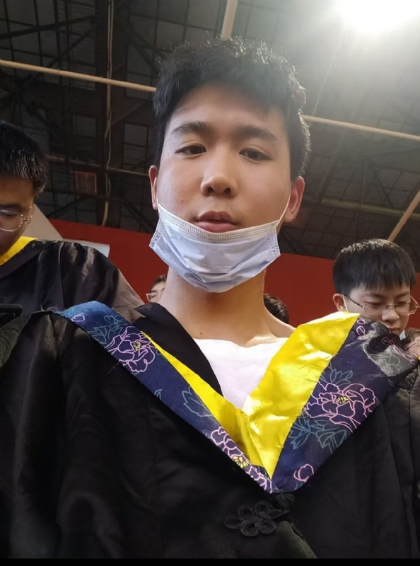 落落大方的第一张照片--清流交友网