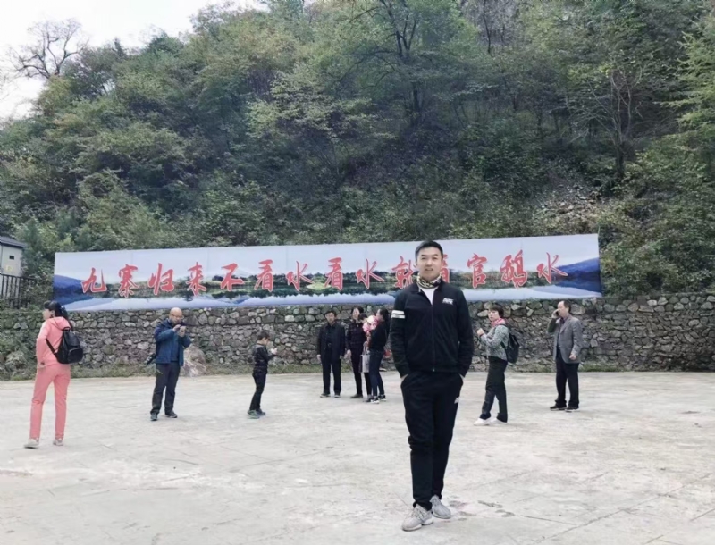 牵手的第一张照片--清流交友网